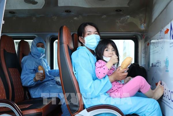 Những chuyến xe “0 đồng” xuyên đêm chở tình người Phú Yên