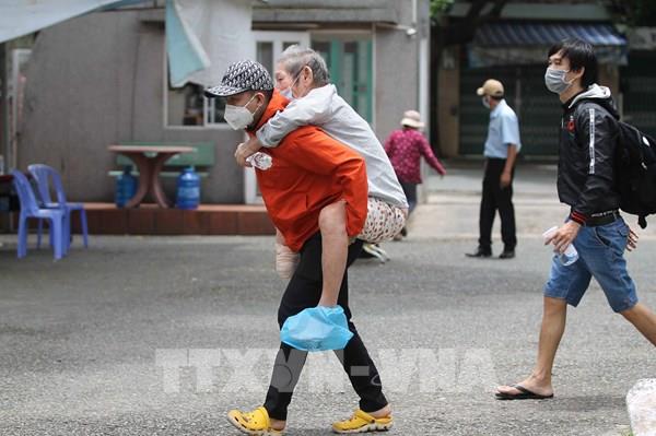 Tp Hồ Chí Minh: Đưa 2.000 người dân ở nhà lụp sụp, ven kênh về nơi ở mới