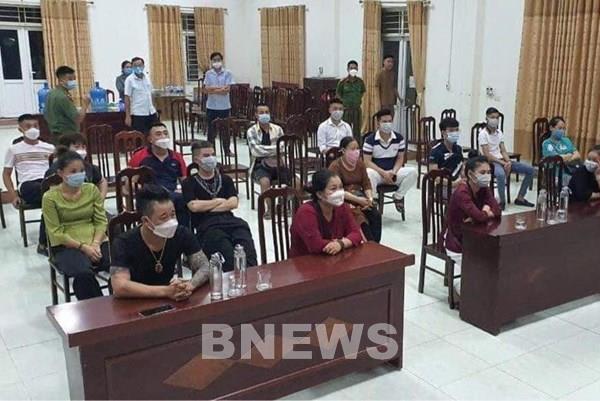 Hầu đồng giữa đại dịch COVID-19, 20 người bị phạt gần 150 triệu đồng