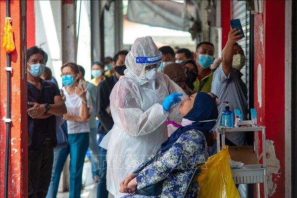 Số ca mắc COVID-19 tại Malaysia lập kỷ lục mới 
