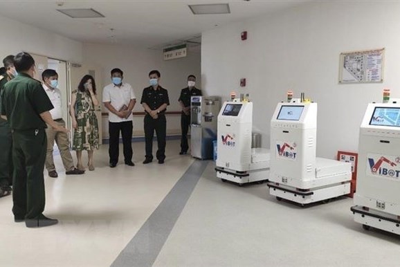 Hệ thống robot VIBOT đã phát huy hiệu quả tại các bệnh viện dã chiến