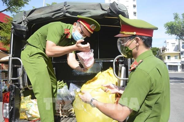 Công an Đà Nẵng triển khai 30 điểm bán hàng trên container