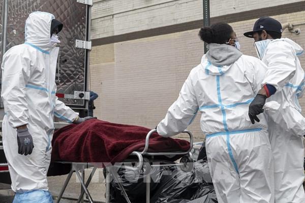 Tỷ lệ tử vong do COVID-19 tăng ở 42 bang của Mỹ