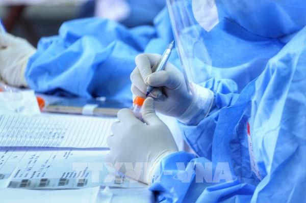 Bạn bè Đức ủng hộ Việt Nam 180.000 bộ kit xét nghiệm nhanh COVID-19