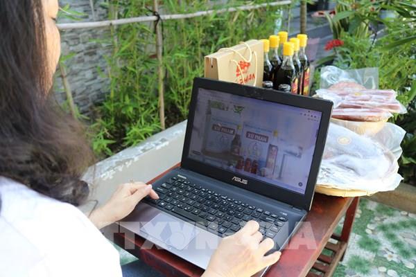 Lực đẩy nào cho thương mại điện tử giữa"bão" COVID-19?