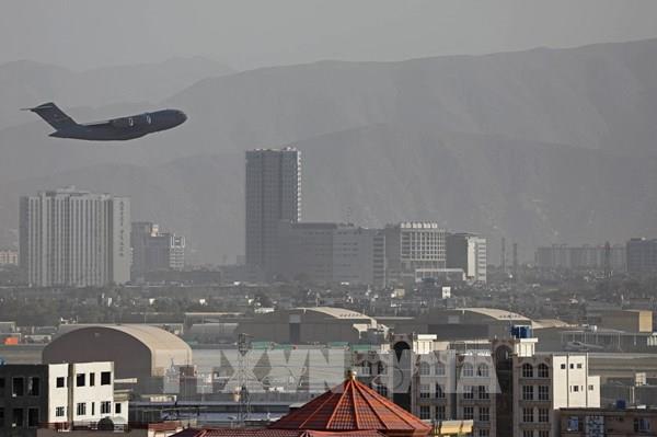 Mỹ cấm các hãng hàng không hoạt động trong không phận Afghanistan