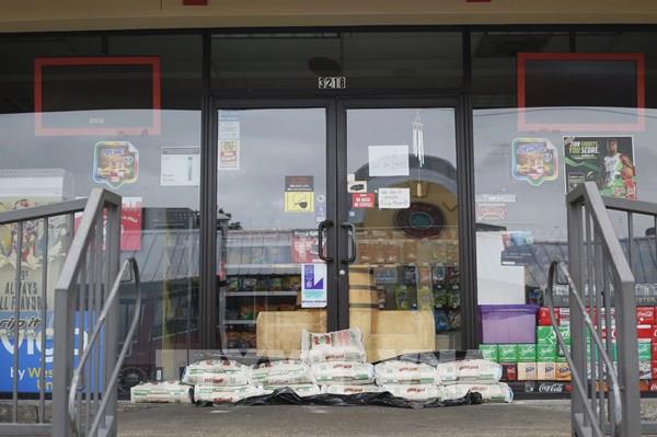 Bão Ida suy yếu thành áp thấp nhiệt đới