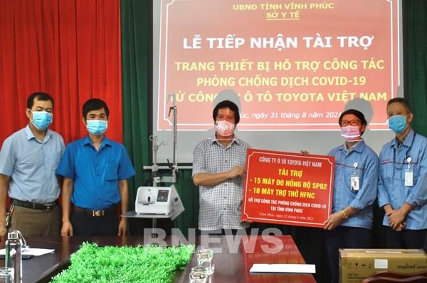 Dịch COVID-19: Toyota Việt Nam tiếp tục ủng hộ thiết bị y tế cho tỉnh Vĩnh Phúc