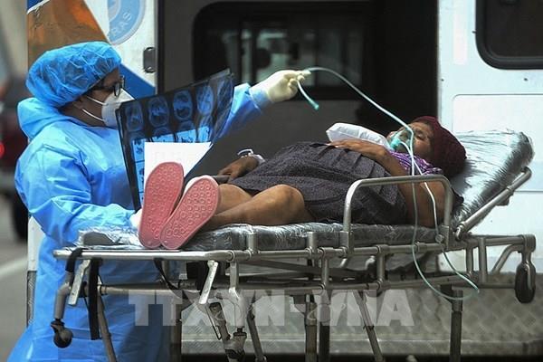 Quan chức y tế hối thúc các nước chia sẻ vaccine để ngăn chặn đại dịch