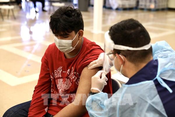 Vaccine ngừa COVID-19 có hiệu quả ở người dùng thuốc ức chế miễn dịch không?