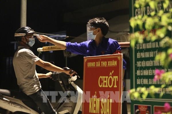 Hình ảnh những người bám chốt kỳ nghỉ lễ