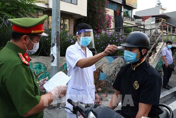 Hà Nội lắp đặt camera quét mã QR code tại 67 chốt kiểm soát dịch COVID-19