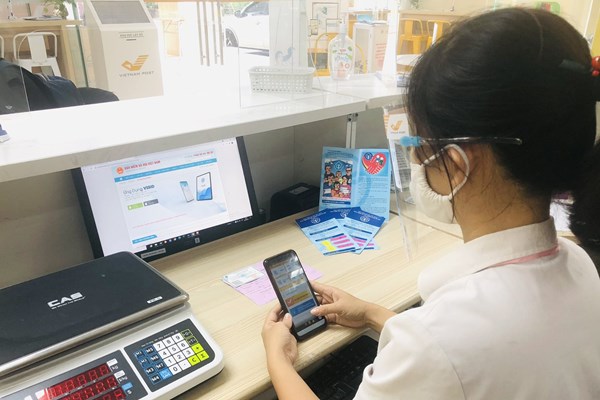 Bưu điện Việt Nam triển khai gia hạn thẻ BHYT qua hình thức thu trực tuyến