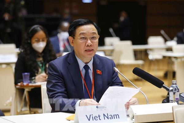 Chủ tịch Quốc hội Vương Đình Huệ phát biểu về ứng phó với đại dịch COVID-19 và biến đổi khí hậu