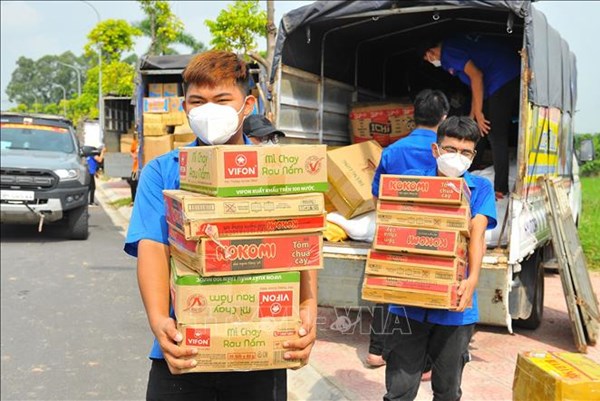 “Siêu thị mini 0 đồng - Hà Nội trái tim hồng” hỗ trợ người dân ngoại thành