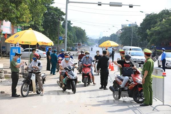 Dư luận đánh giá về việc điều chỉnh cấp giấy đi đường cho người dân, doanh nghiệp 