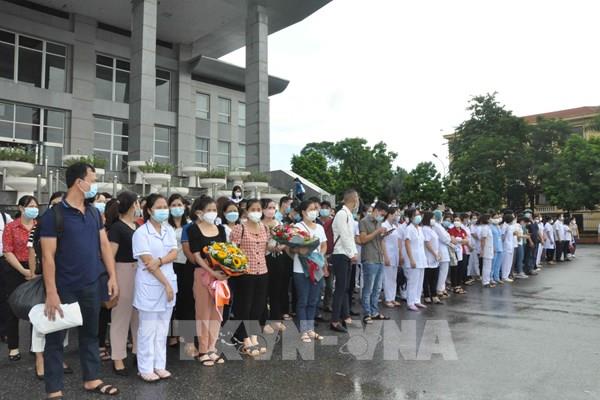 Hưng Yên và Vĩnh Phúc hỗ trợ Hà Nội tiêm vaccine phòng COVID-19