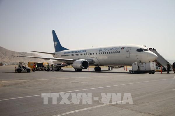 Máy bay của Qatar Airways sơ tán hơn 200 người cất cánh từ Kabul  