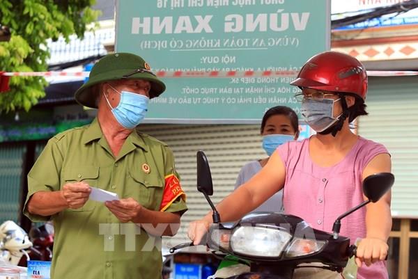 Hình ảnh cựu chiến binh, chiến sĩ trên mặt trận phòng, chống COVID-19