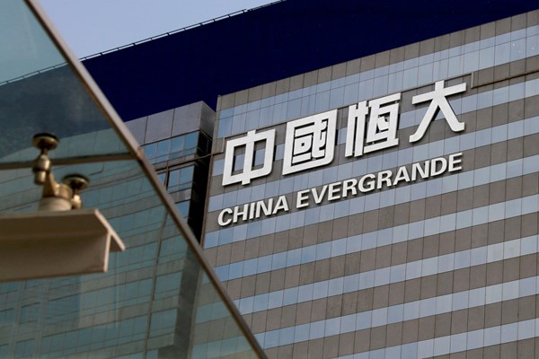 Evergrande: Khi đoàn tàu trật bánh