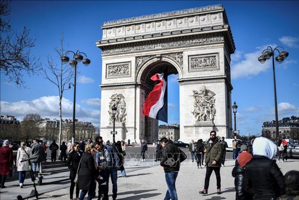 Làm sao để giữ an toàn khi đi du lịch nước ngoài?