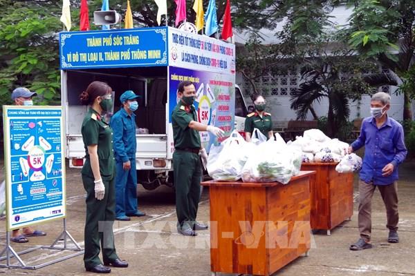 Xuất cấp gạo và hàng dự trữ quốc gia hỗ trợ người dân 3 tỉnh