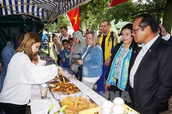 Ấn tượng Việt Nam trong Lễ hội Hành tinh màu năm 2021 tại Séc