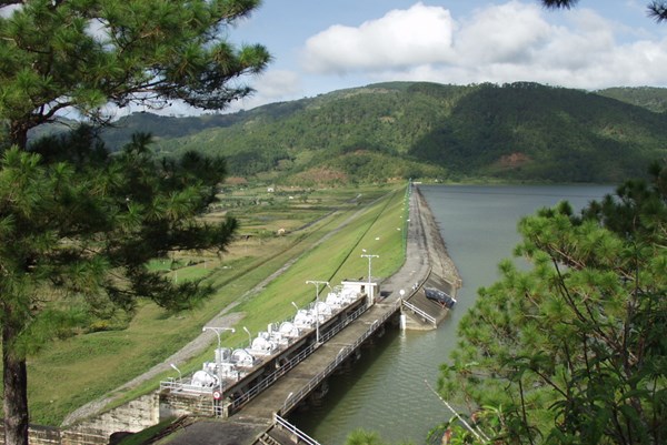 Hồ Đơn Dương - Hồ thủy điện đa mục tiêu