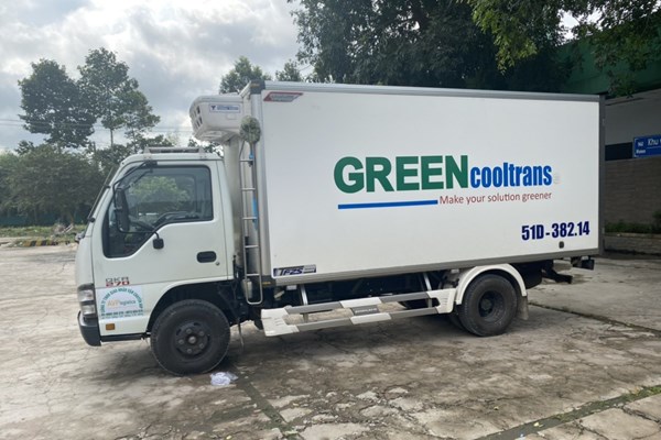 Giấu 15 người trong thùng xe đông lạnh để "thông chốt" kiểm soát dịch COVID-19