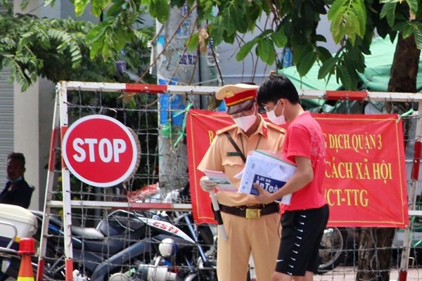 Tp Hồ Chí Minh: Đề xuất thí điểm "Thẻ xanh COVID-19" trong giai đoạn phục hồi kinh tế