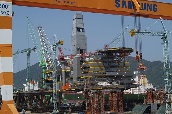 Công ty đóng tàu hàng đầu thế giới hủy hợp đồng với Nga