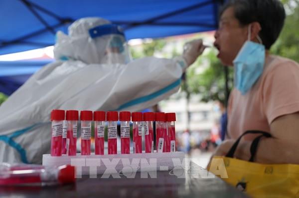 Số ca lây nhiễm mới COVID-19 trong cộng đồng tăng gấp đôi tại Đông Nam Trung Quốc