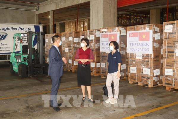 Quỹ Temasek hỗ trợ Việt Nam nhiều vật tư y tế