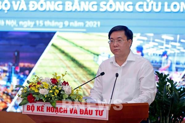 Phát triển kinh tế - xã hội vùng Đông Nam Bộ và Đồng bằng sông Cửu Long