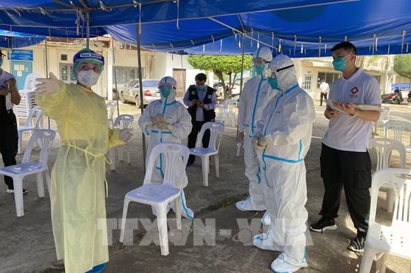 Lào gia hạn phong tỏa, đẩy mạnh tiêm chủng vaccine ngừa COVID-19
