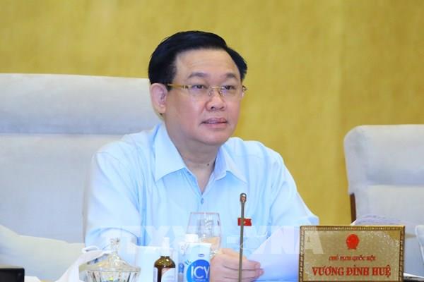 Hỗ trợ miễn, giảm thuế, phí, lệ phí cho doanh nghiệp, người dân chịu tác động của dịch COVID-19