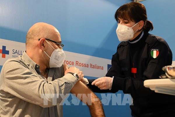 Italy bắt buộc sử dụng thẻ xanh COVID-19 tại nơi làm việc