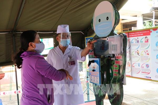 Hiệu quả "Rô-bốt rửa tay, sát khuẩn" trong phòng, chống dịch ở Gia Lai