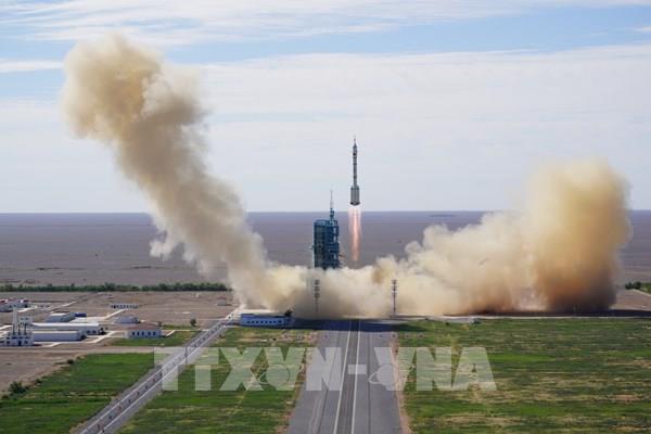 Trung Quốc chuẩn bị phóng tàu vũ trụ Thần Châu 13