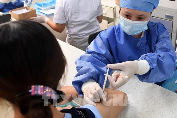 Trung Quốc bao phủ vaccine cho lứa tuổi từ 12-17 tuổi