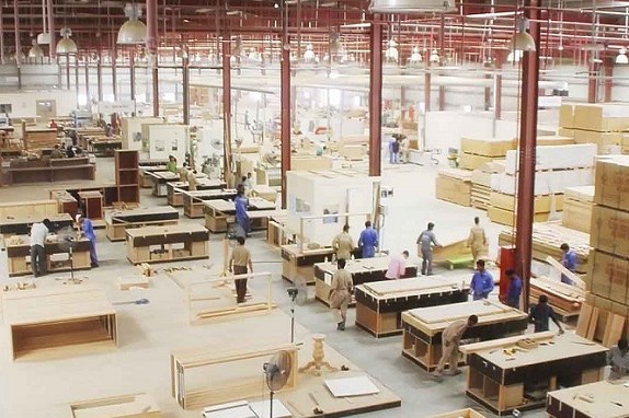 Đề nghị doanh nghiệp hợp tác điều tra chống bán phá giá bàn ghế nhập khẩu