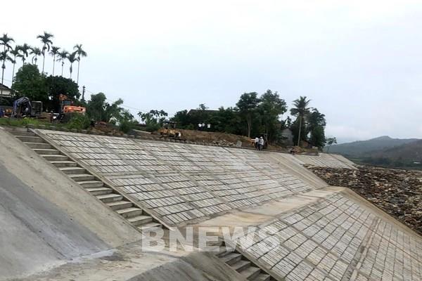 Quảng Ngãi cam kết hoàn thành các công trình kè sông, kè biển trước mùa mưa bão