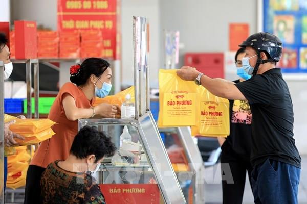 Hình ảnh Phường Thụy Khuê (Hà Nội) hỗ trợ các cơ sở bán bánh Trung thu
