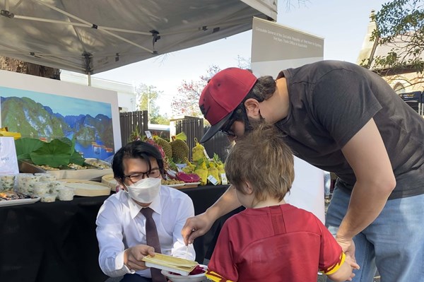 Xúc tiến hoạt động dùng thử hàng nông sản Việt Nam ở Australia