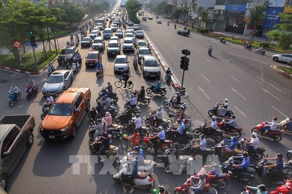 Giao thông đông trở lại, Hà Nội tăng xử lý vi phạm, 2.366 lượt phương tiện phải quay đầu