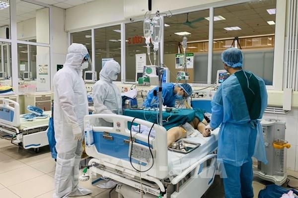 Xem xét chi ngân sách hàng nghìn tỷ đồng hỗ trợ trong lĩnh vực giáo dục và y tế