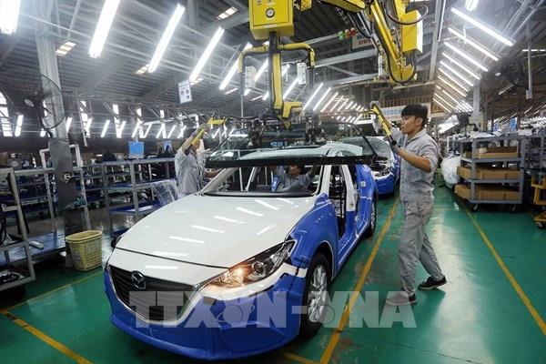 Xử lý kiến nghị về gia hạn nộp thuế, giảm lệ phí trước bạ ô tô sản xuất, lắp ráp trong nước
