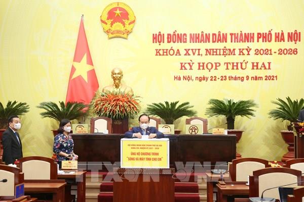 HĐND thành phố Hà Nội quyên góp hơn 114 triệu đồng ủng hộ “Sóng và máy tính cho em”