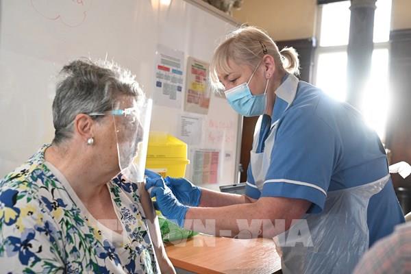 Thích ứng an toàn với COVID-19 - Bài 1: Hành trình bao phủ vaccine toàn cầu