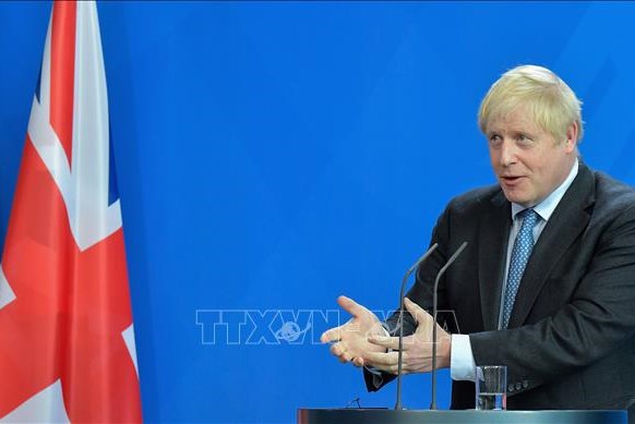 Anh áp dụng "Kế hoạch B" chống COVID-19